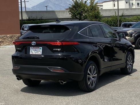 Certified 2022 Toyota Venza LE AWD/4WD image 8