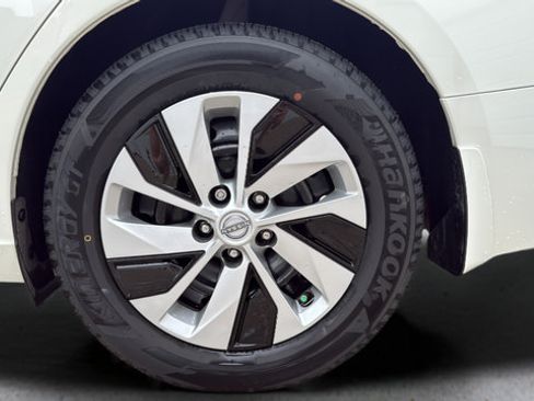 Certified 2025 Nissan Altima 2.5 S FWD image 34