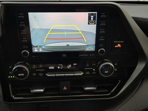 Used 2021 Toyota Highlander Limited AWD/4WD image 33