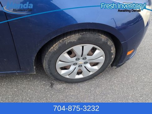 Used 2012 Chevrolet Cruze LS w/ Connectivity Package image 9
