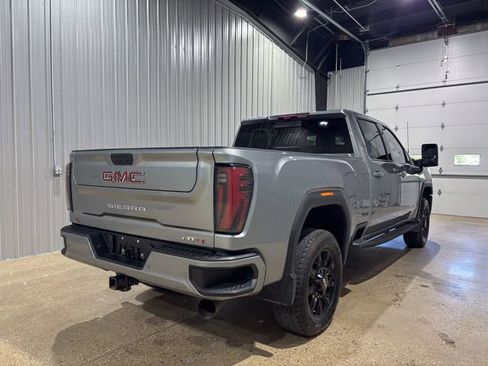 Used 2024 GMC Sierra 2500 AT4 w/ Technology Package AWD/4WD image 6