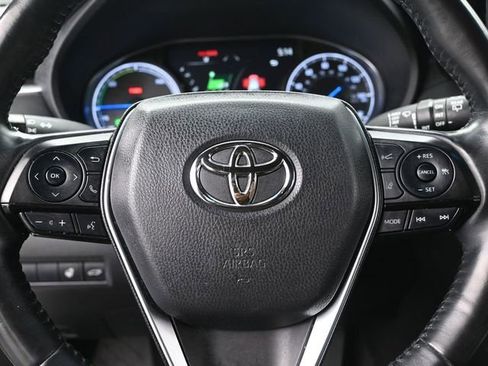 Certified 2021 Toyota Venza XLE image 31