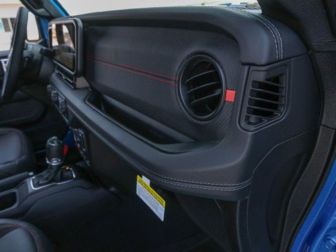 New 2026 Jeep Wrangler Unlimited Rubicon w/ Steel Bumper Group image 35