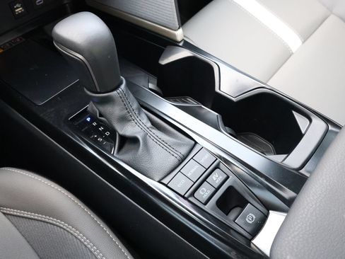 Used 2026 Toyota Camry SE w/ Convenience Package FWD image 22