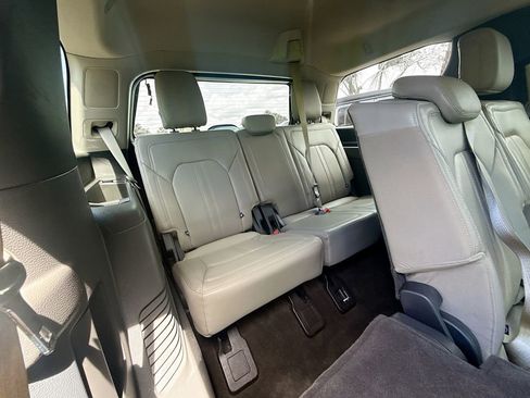 Used 2020 Ford Expedition Limited RWD image 31
