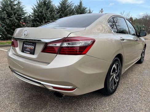 Used 2016 Honda Accord LX image 34