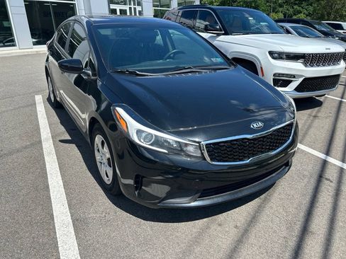Used 2018 Kia Forte LX FWD image 1
