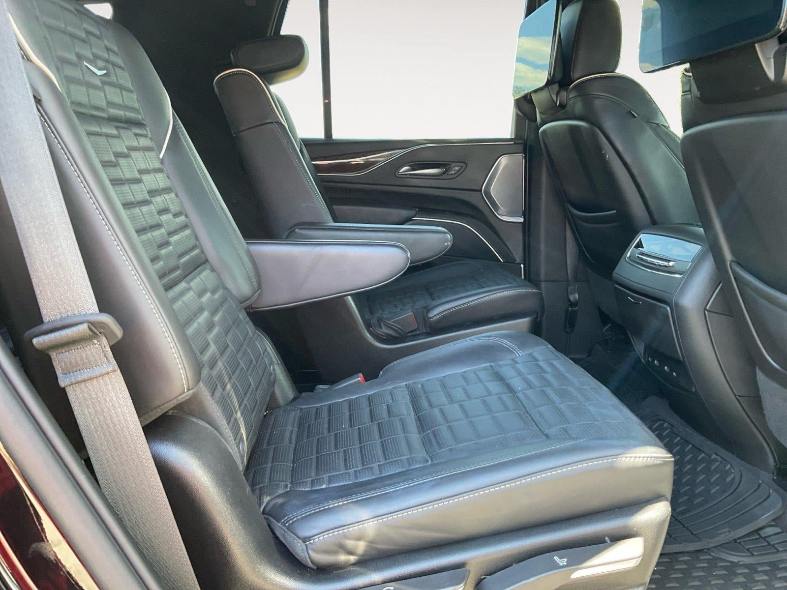 Certified 2024 Cadillac Escalade Sport Platinum w/ LPO, ONYX Package AWD/4WD image 13
