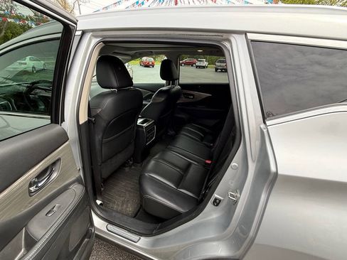 Used 2016 Nissan Murano Platinum w/ Platinum Technology Package AWD/4WD image 8
