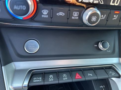 Used 2020 Audi Q3 2.0T Premium Plus w/ Premium Plus Package image 42