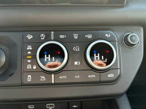 Used 2023 Land Rover Defender 110 Carpathian Edition image 38
