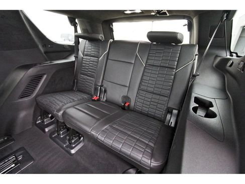Used 2021 Cadillac Escalade Sport Platinum AWD/4WD image 13