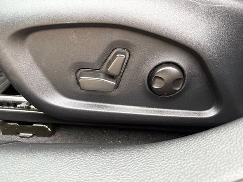 Used 2022 Jeep Compass Limited image 13