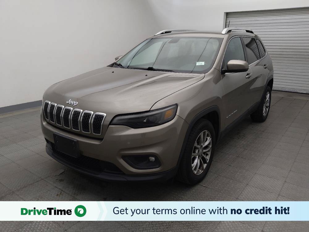 Used 2019 Jeep Cherokee Latitude Plus w/ Cold Weather Group FWD image 1