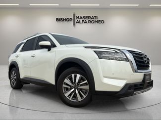 Used 2023 Nissan Pathfinder SL AWD/4WD video 1