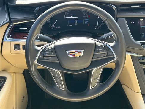 Used 2019 Cadillac XT5 Luxury image 24