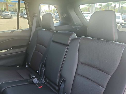 Certified 2025 Honda Passport Black Edition image 25