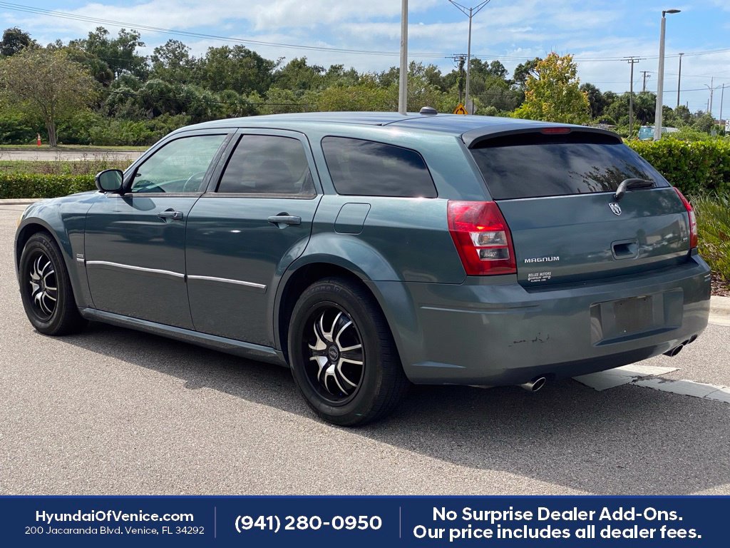Used 2005 Dodge Magnum R/T w/ Convenience Group II RWD image 10