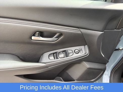 Used 2025 Nissan Sentra SV w/ All-Weather Package FWD image 24