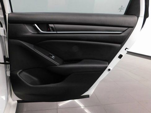 Used 2022 Honda Accord Sport image 29