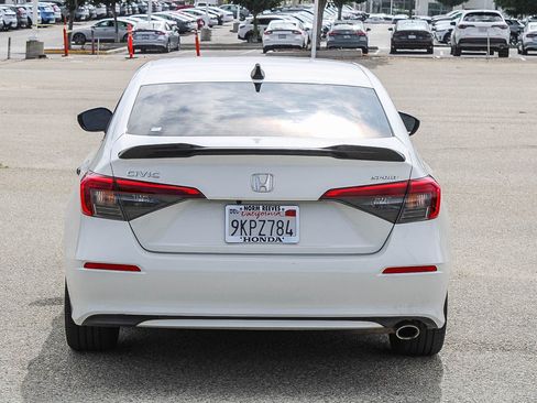 Used 2024 Honda Civic Sport image 8