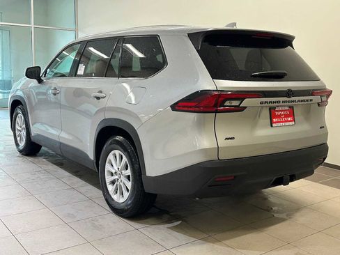 New 2026 Toyota Grand Highlander XLE AWD/4WD image 4