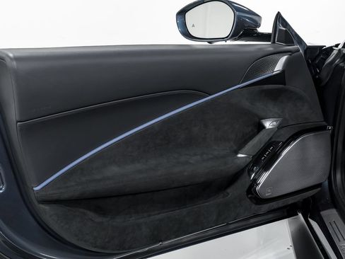 Used 2024 Ferrari Roma Spider RWD image 9