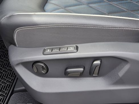 Used 2025 Volkswagen Atlas Cross Sport SEL Premium R-Line image 13