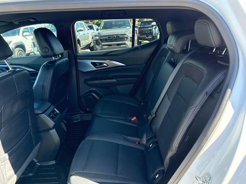 Used 2024 Chevrolet Equinox EV LT AWD/4WD image 13