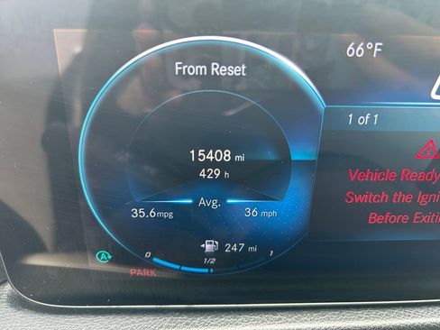 Used 2022 Mercedes-Benz GLB 250 4MATIC image 17