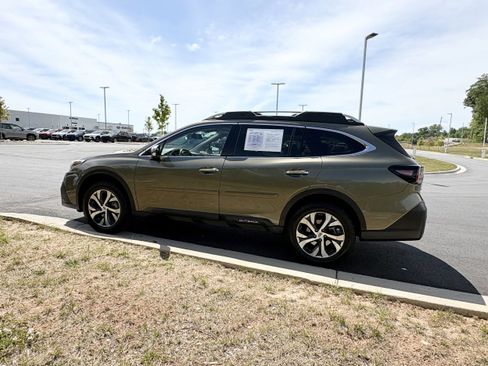 Used 2020 Subaru Outback Touring AWD/4WD image 5