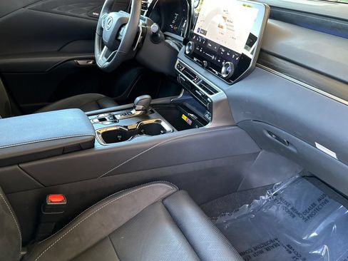 Certified 2025 Lexus RX 350 w/ Convenience Package AWD/4WD image 19