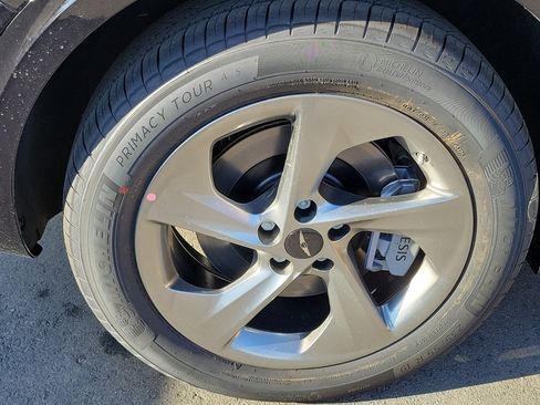 New 2026 Genesis GV70 2.5T Advanced image 19