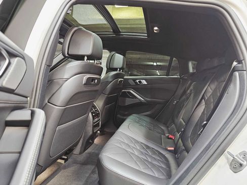 New 2026 BMW X6 xDrive40i w/ Climate Comfort Package image 25