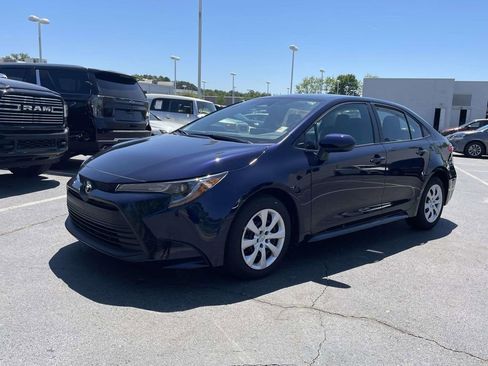 Used 2024 Toyota Corolla LE image 4
