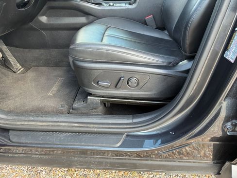 Used 2024 Kia Sorento S FWD image 18