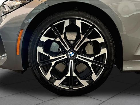 Used 2025 BMW 330i Sedan image 11