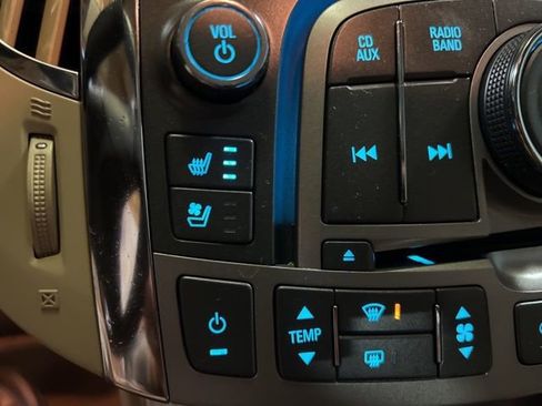 Used 2010 Buick LaCrosse CXL w/ Luxury Package image 32