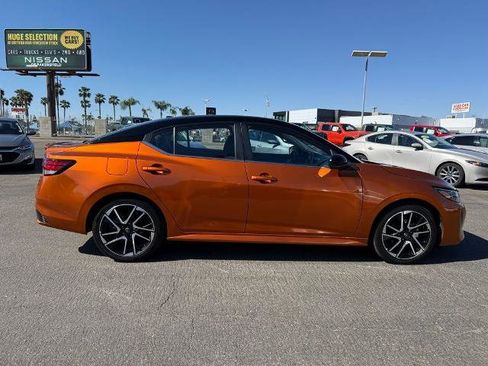 Certified 2025 Nissan Sentra SR FWD image 7