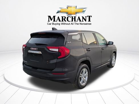 Used 2024 GMC Terrain SLE image 4