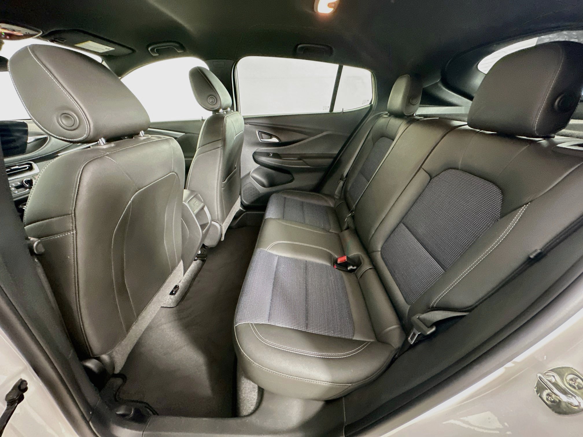 Used 2026 Buick Envista Preferred FWD image 26
