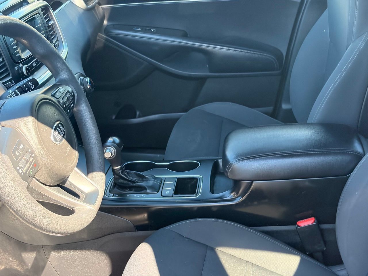 Used 2017 Kia Sorento FWD image 16