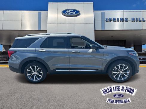 Certified 2025 Ford Explorer Platinum w/ Ultimate Package AWD/4WD image 1