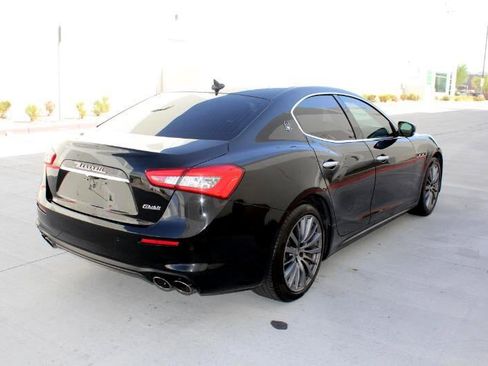 Used 2018 Maserati Ghibli image 5