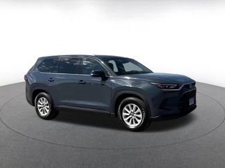 Used 2025 Toyota Grand Highlander FWD video 2