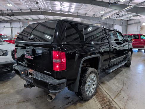 Used 2018 GMC Sierra 2500 Denali w/ Duramax Plus Package image 3