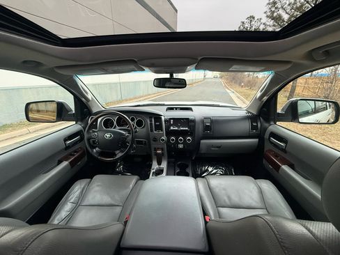 Used 2012 Toyota Sequoia Platinum image 34