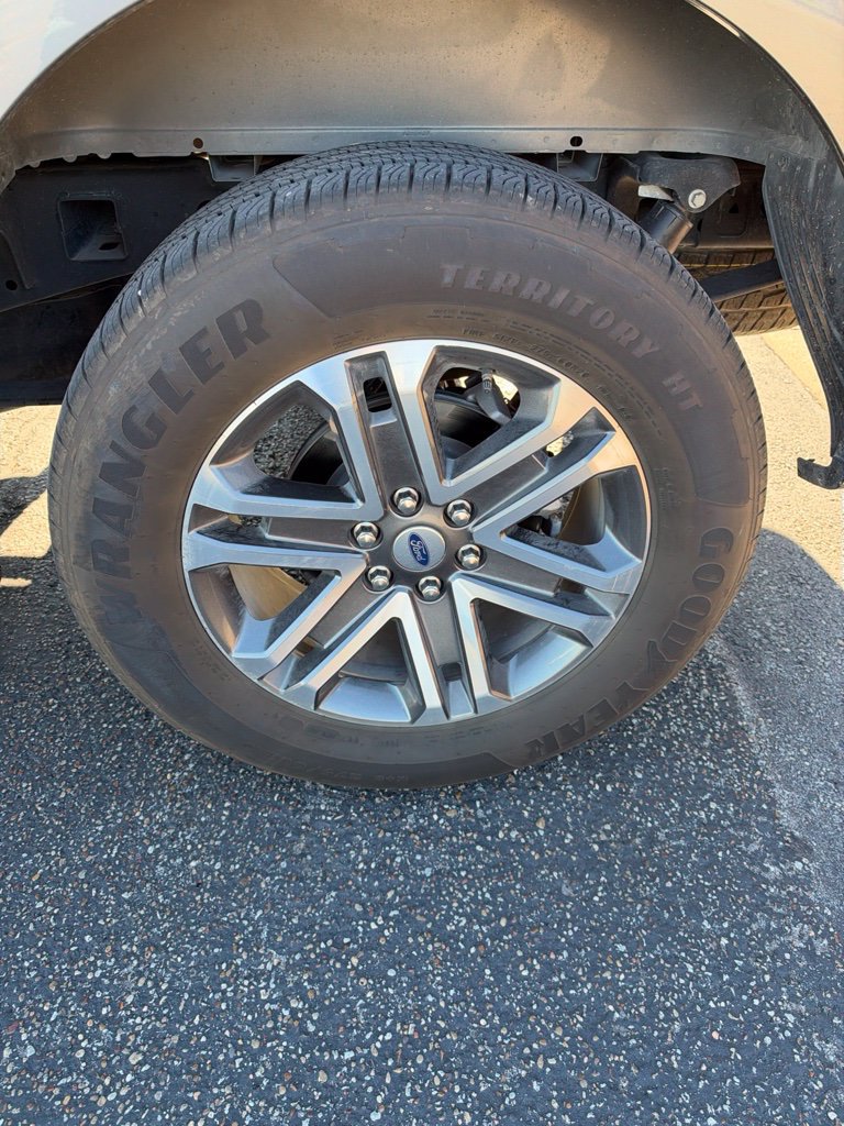 Certified 2021 Ford F150 XL w/ STX Appearance Package RWD image 8