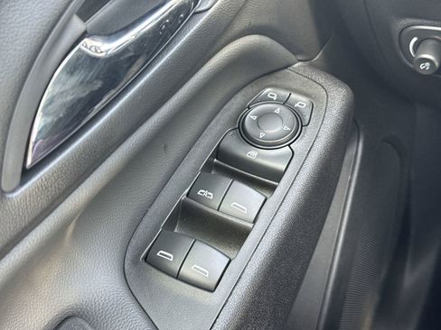 Used 2024 Chevrolet Equinox LT image 15