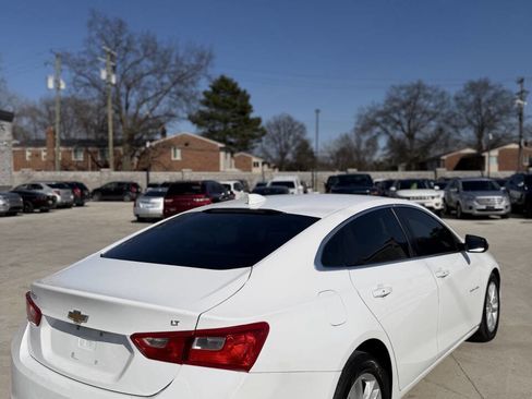 Used 2018 Chevrolet Malibu LT FWD image 7